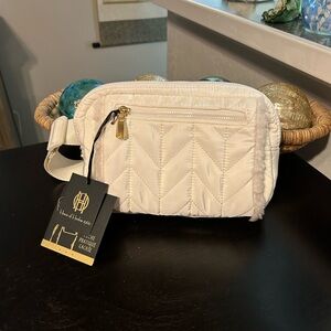 House of Harlow 1960 White Quilted Fanny pack / Waist bag / Belt Bag New